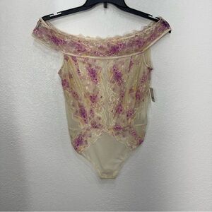 Intimately free people Floral Lace Off-Shoulder Bodysuit women’s Size M sexy new
